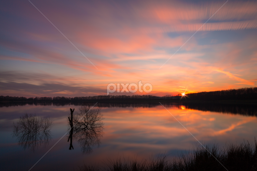 Right Before Dawn Sunsets Sunrises Landscapes Pixoto