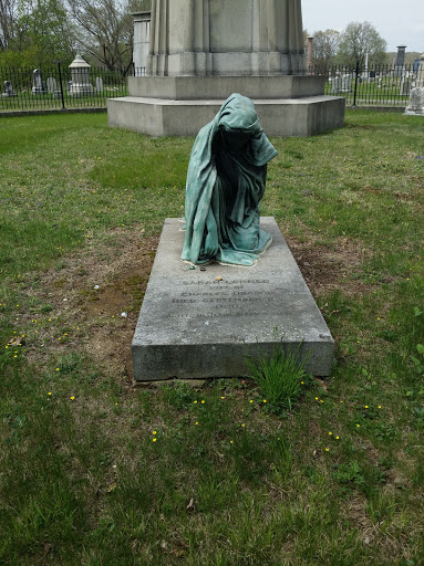 Sarah Larned Tomb