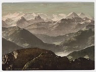 Gezicht op de Alpen vanaf de Pilatus te Zwitserland