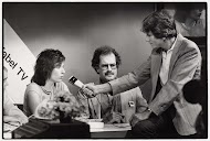 Paneldiscussie over lokale omroep tijdens experimentele uitzending van Kabel TV Amsterdam vanaf Firato