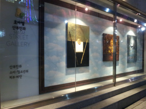 Street Gallery at Hoamam Hospital