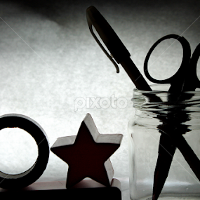 SILHOUETTE by Nicholas Lim - Artistic Objects Education Objects