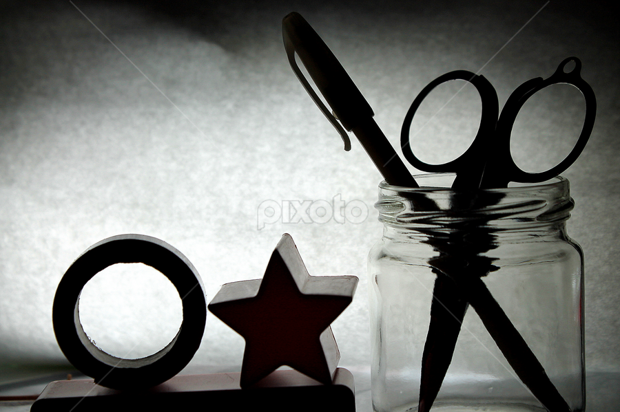 SILHOUETTE by Nicholas Lim - Artistic Objects Education Objects