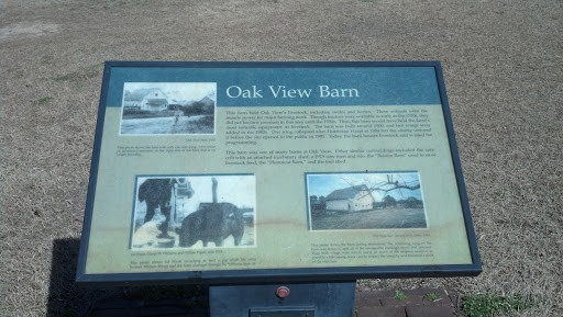 Oak View Barn Plaque