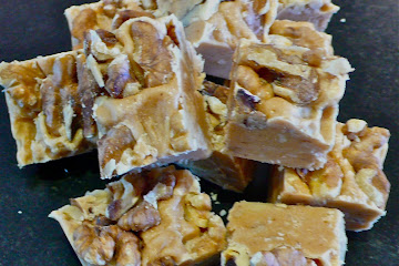WALNUT TABLET