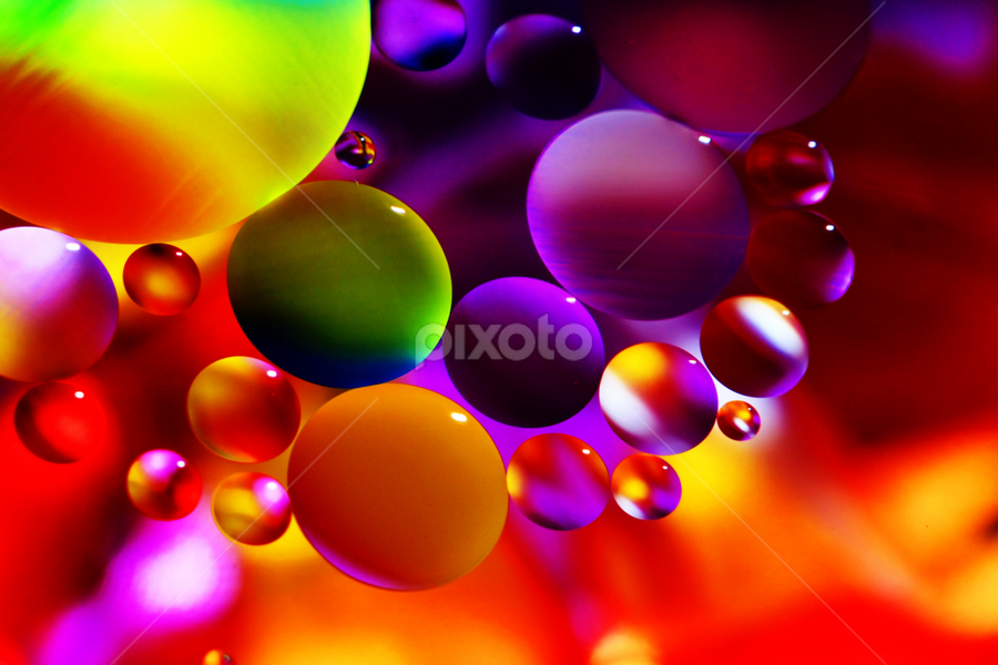 Purple planets by Carole Pallier  - Abstract Macro