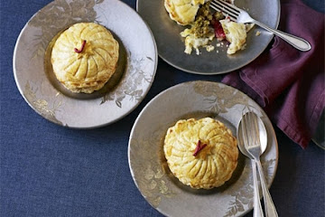 Pistachio & raspberry pithiviers