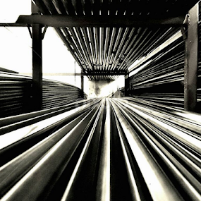 Undeviating. by Harshin Lalpet - Abstract Patterns