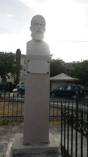 Bezaa Statue