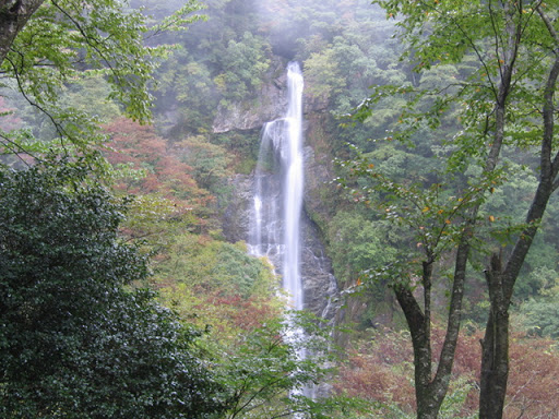 栴檀轟の滝 日本めぐり