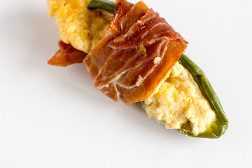 Easy Entertaining: Jalapeno Poppers