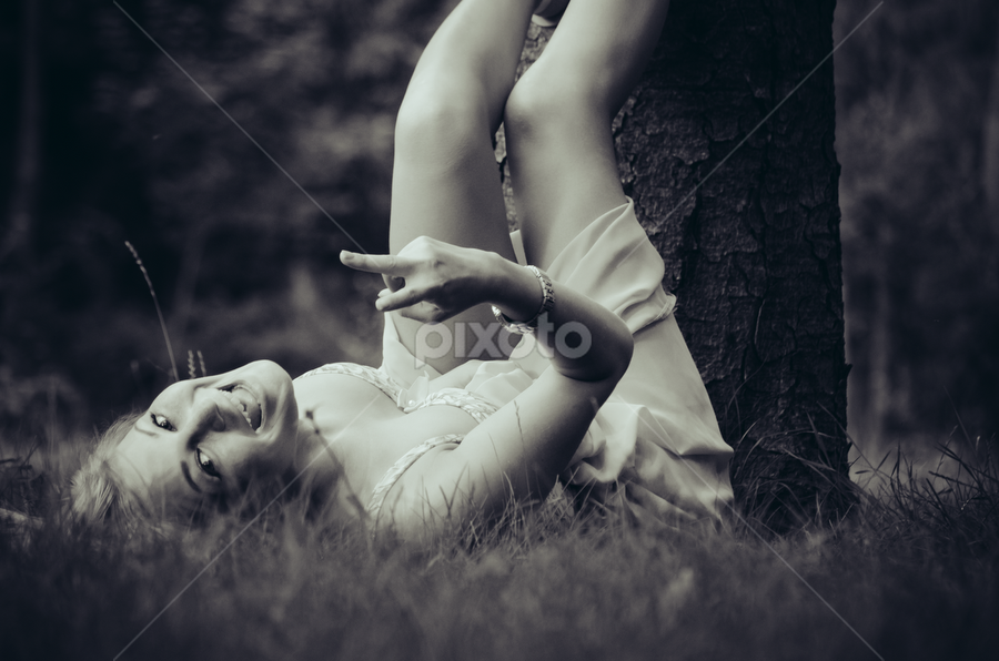 Lady smile by Serghei Savin - People Portraits of Women