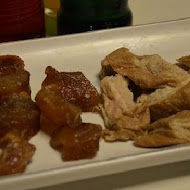 滿堂紅頂級麻辣鴛鴦火鍋