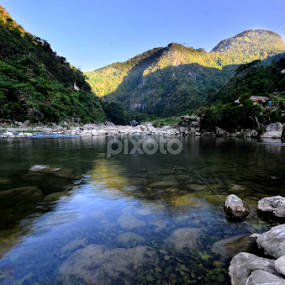 by Fresco Jr Linga - Landscapes Mountains & Hills