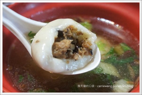 【大溪老街一日遊】必吃小吃美食推薦。林記麻粩+阿秋大湯圓+江記百年古早味花生糖+金字塔三角湯圓+黃大目豆干+陳媽媽月光餅