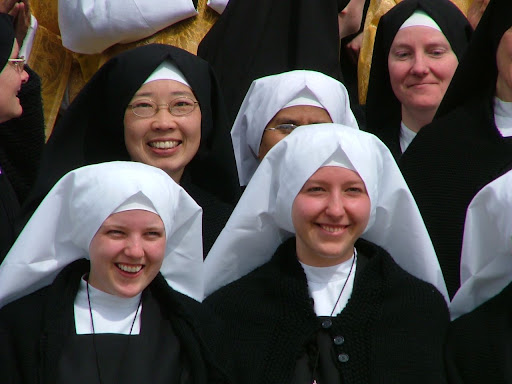 Sisters of the SSPX, Browerville, Minesota, USA. 聖ピオ十世会のシスター会、アメリカ合衆国ミネソタ州の修練院にて。2008年3月30日