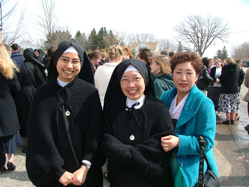 Sisters of the SSPX, Browerville, Minesota, USA. 聖ピオ十世会のシスター会、アメリカ合衆国ミネソタ州の修練院にて。2008年3月30日