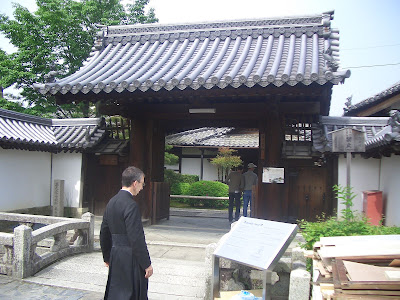 イエズス会の建てた南蛮寺にあった鐘は、妙心寺の春光院（京都市右京区）に保存されている