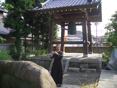 曲直瀬道三（まなせどうざん）の墓がある十念寺