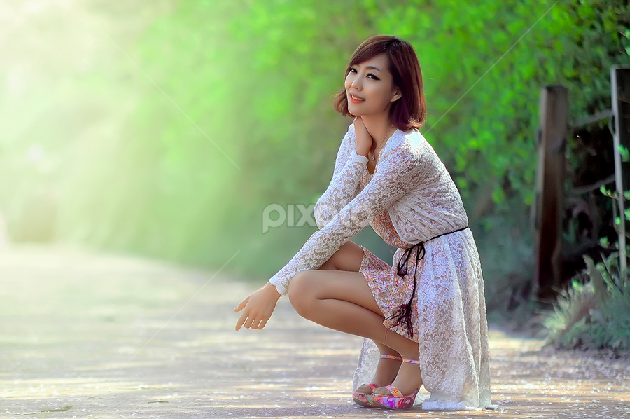 Smile Spring by Jala Mangkara - People Fashion