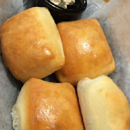 TEXAS ROADHOUSE 德州鮮切牛排