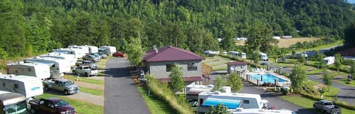 The Great Outdoors Resort in Franklin North Carolina | BookYourSite