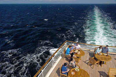 Mix your dining and sightseeing on the aft deck of Celebrity Constellation.