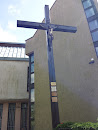 Krzyż obok kościoła garnizonowego