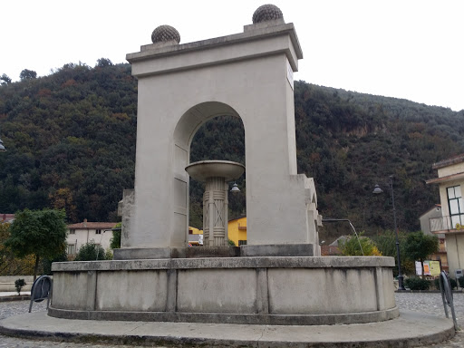 Fontana Fascio