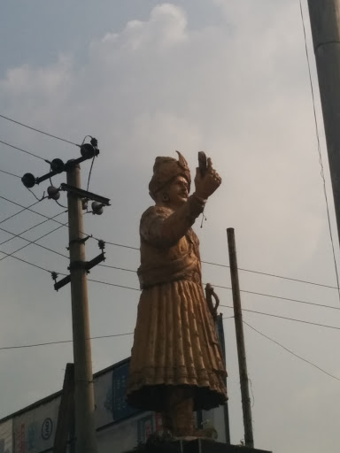 Raja Raja Narendra Statue