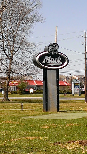 Mack Trucks 