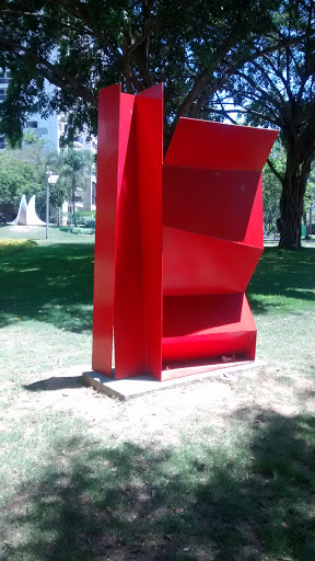 Escultura Vermelha