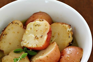 Perfectly Roasted Lemon Greek Potatoes