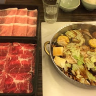 Mo-Mo Paradise momo壽喜燒(新竹巨城牧場)