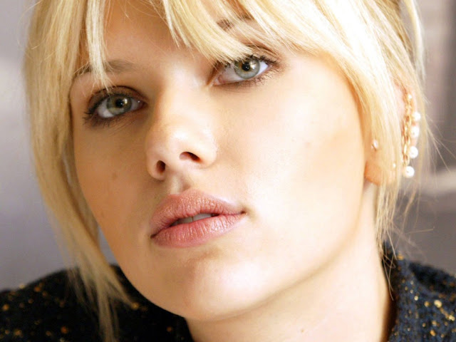 Scarlett.Johansson scarlettwallpaper7-1024x768.jpg ScarlettJohansson -  http://ahotgirl.blogspot.com