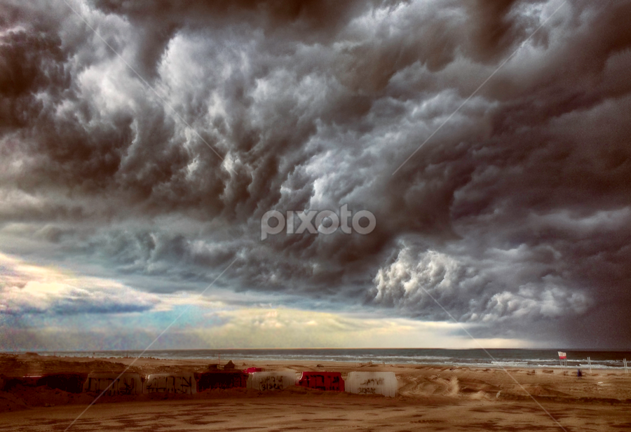 The Storm is coming by Robert Namer - Instagram & Mobile iPhone