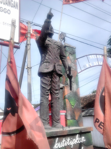 Soekarno the President Statue