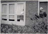 Den Uyl in een saneringswijk