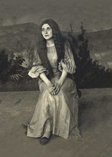 The Princess Dandelion, 1910, Anna Suchánková in the title role