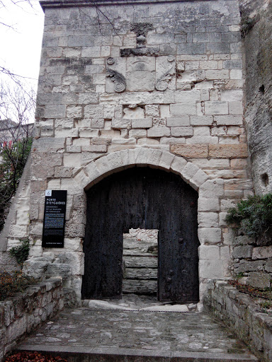 Porte Des Baux