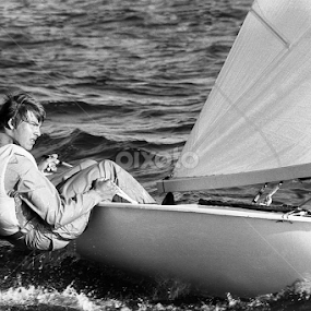 Sailing by Leif Holmberg - Black & White Sports