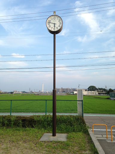 治郎丸神木公園の時計塔