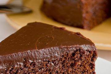 Recipe: Southern-Style Chocolate Cake with Chocolate Ganache Frosting