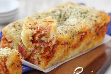 Cheesy Pepperoni Pizza Quick Bread