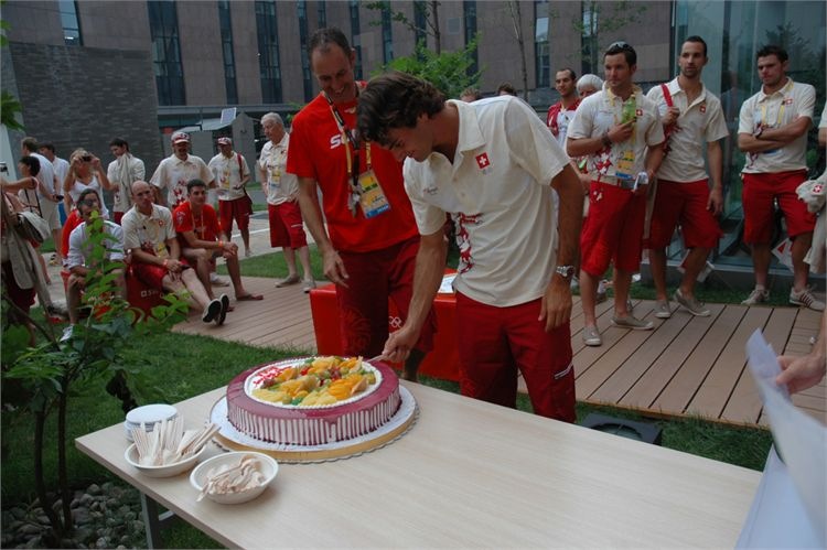 [Federer's birthday cake[6].jpg]