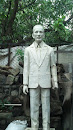 Statue of Principal Edward Soares