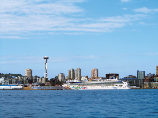 Norwegian-Pearl-Aerial-Seattle - Get a great view of Seattle, one of the U.S. West Coast's most beautiful cities, from Norwegian Pearl.