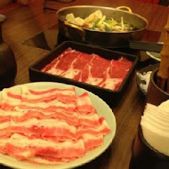 Mo-Mo Paradise momo壽喜燒(新竹巨城牧場)