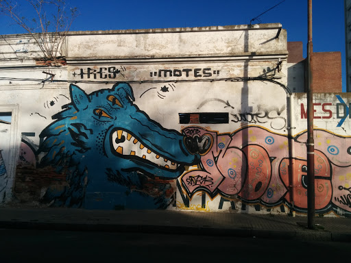 Grafitti Art Tres Motes