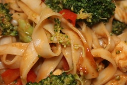 Pasta- Chicken Noodles with Broccoli Peanut Sauce